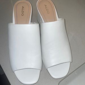 Aldo white mules with mini heel